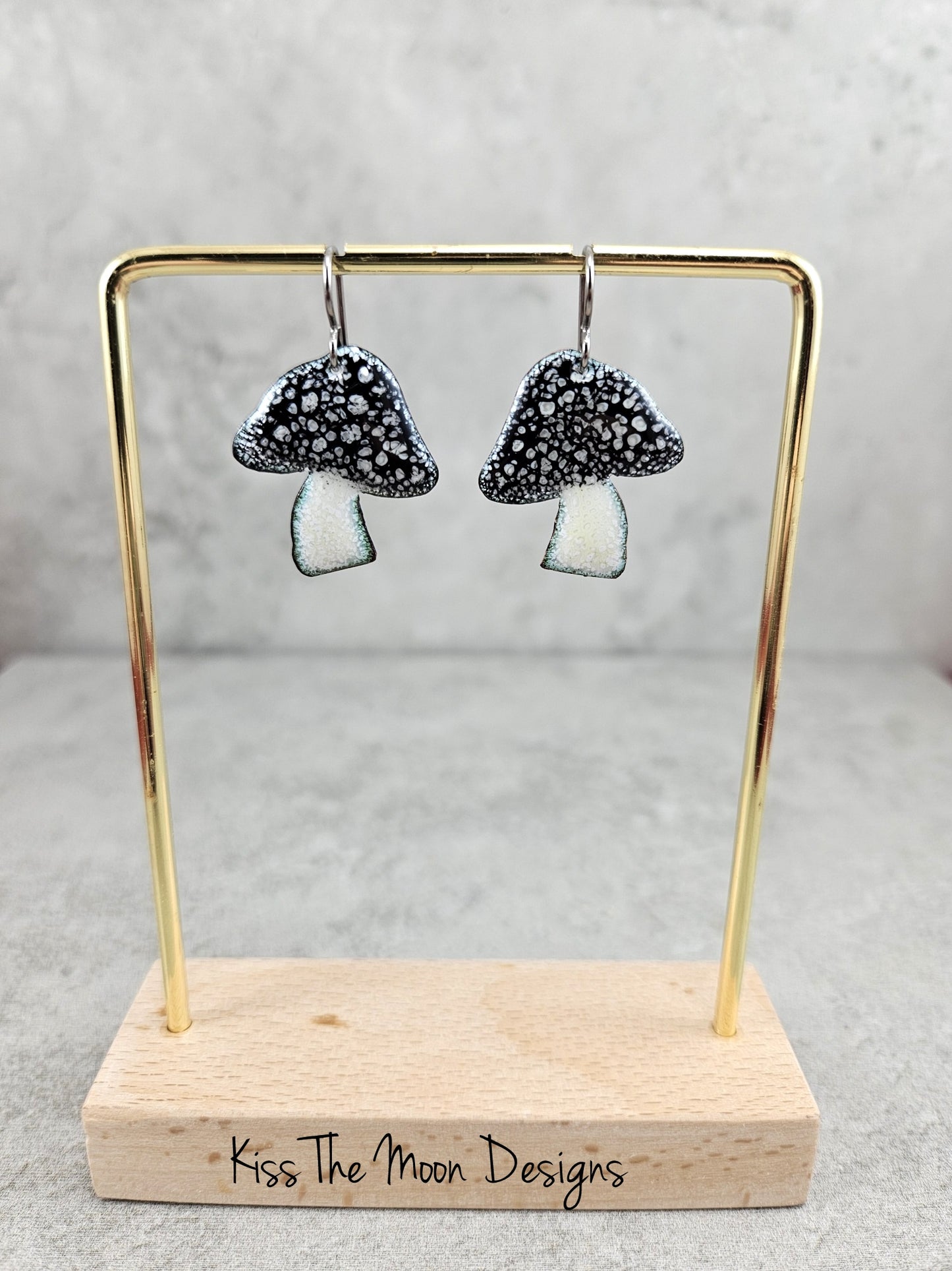 Crackle Enamel Mushroom Earrings - Black