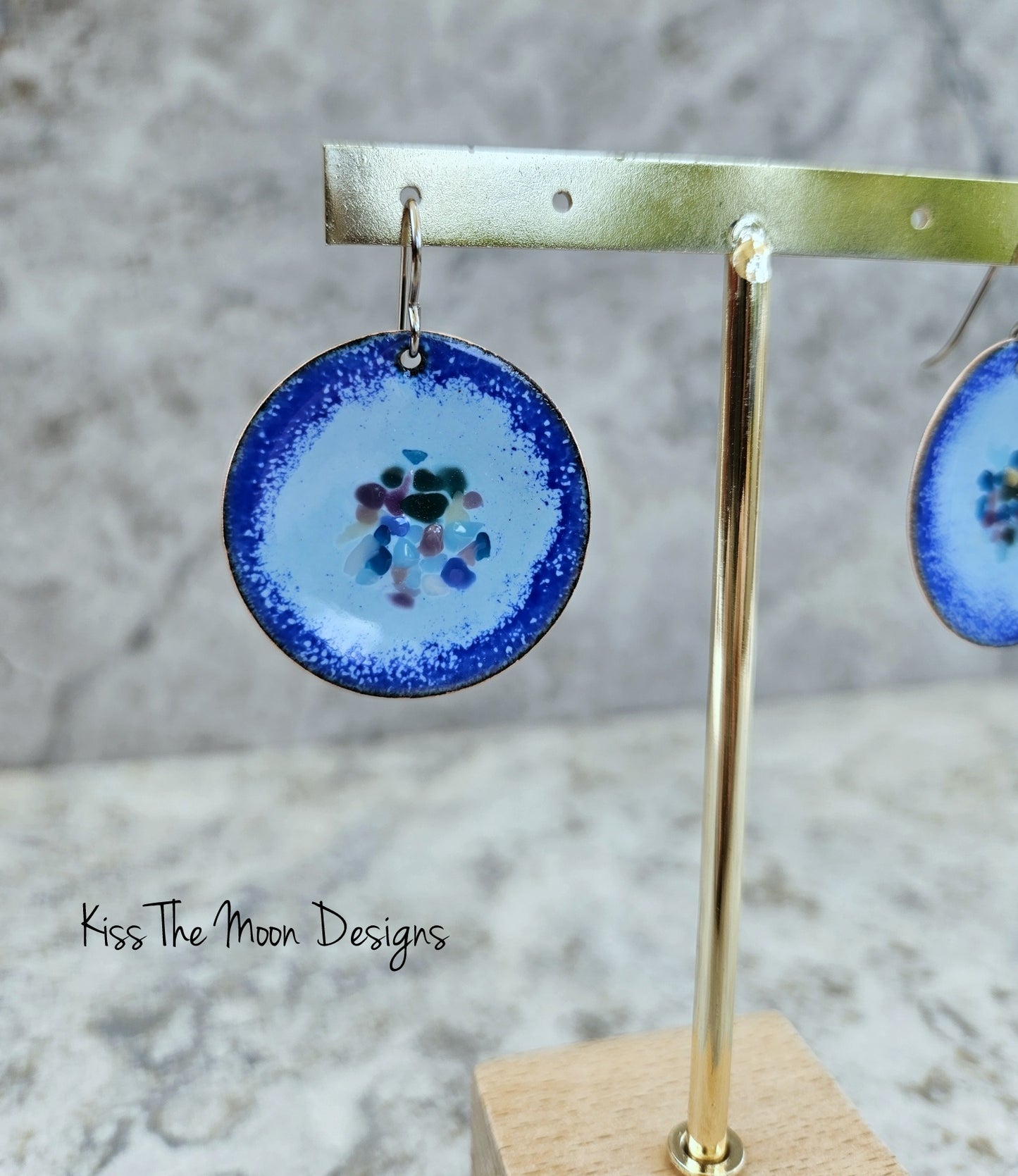 2 Toned Blue Eanemled Circle Earrings