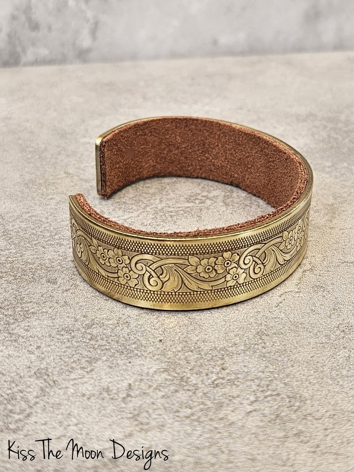 Brass Scrolled 3 Flower Cuff Bracelet