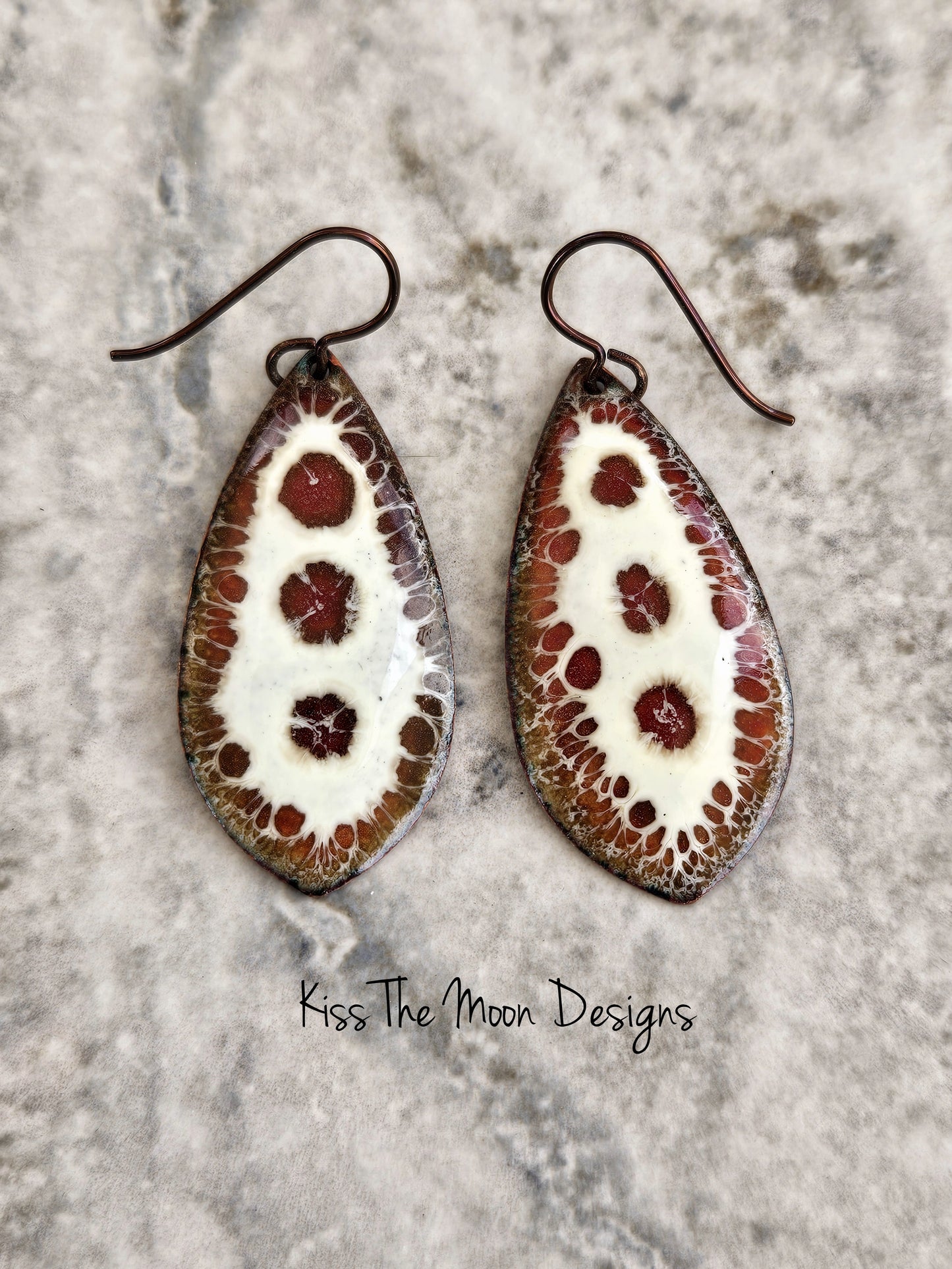 Crackle Enameled Tear Drop Earrings- Red and Off White